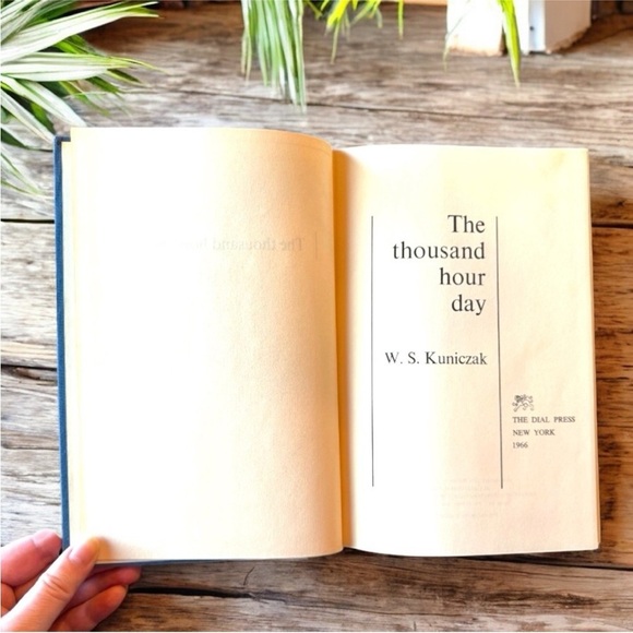 VINTAGE 1966 The Thousand Hour Day by W. S. Kuniczak - Hardcover Book - Picture 6 of 9